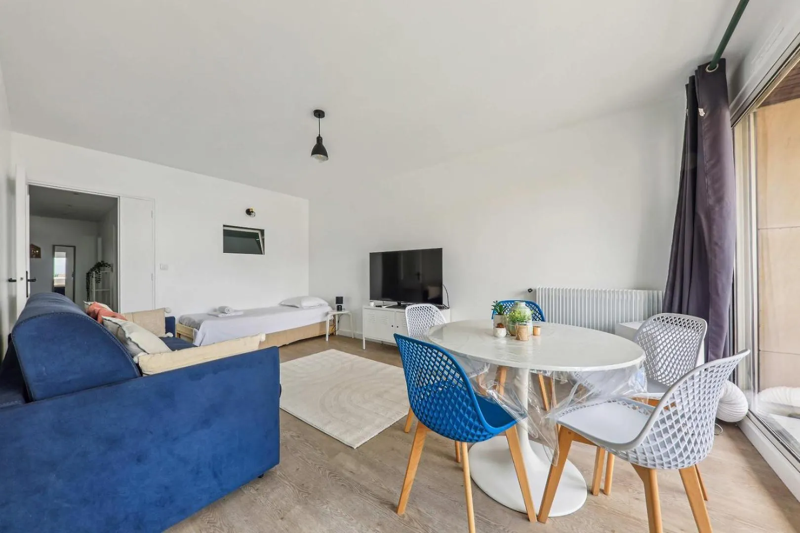 Le Familial - Charming Apartment In Paris 0*,  France